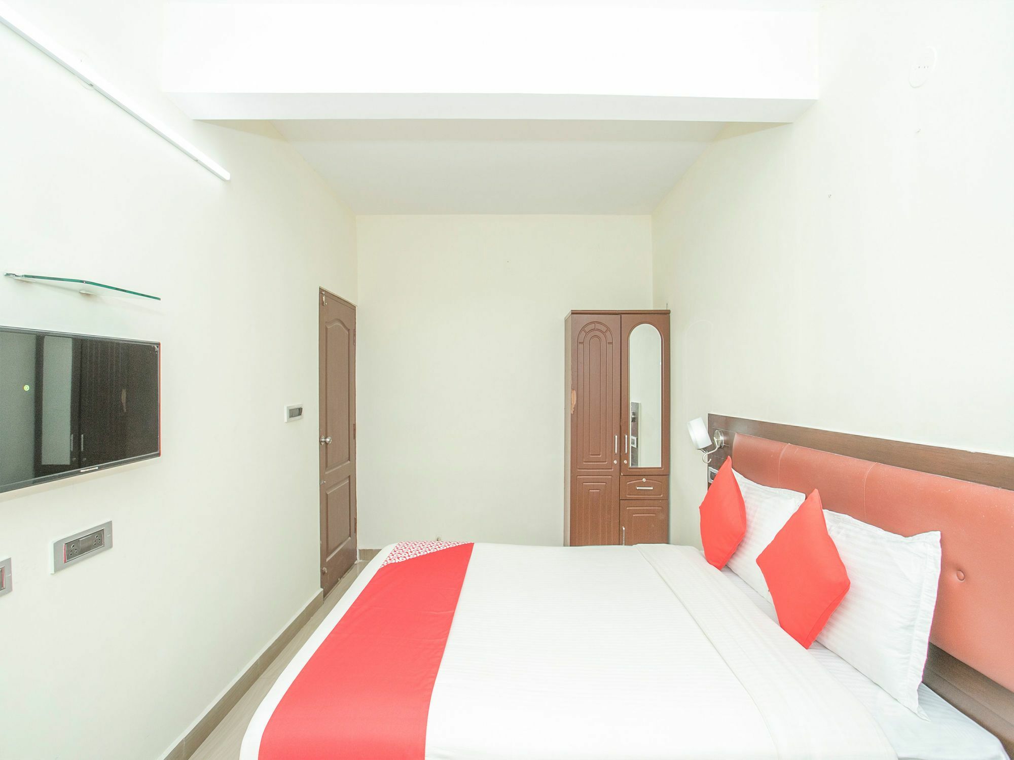 Oyo 13170 Victory Suites Bangalore Exterior photo